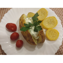 Рецепт: Запеченный картофель с чесночным соусом