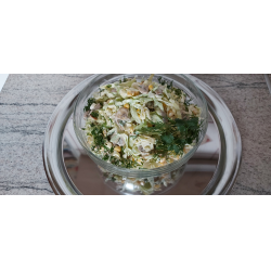 Рецепт: Салат капуста с шампиньонами и кукурузой "весенняя мелодия"