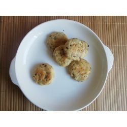 Рецепт: Рисовое печенье с кунжутом, орехами и семенами льна