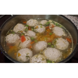 Рецепт: Овощной суп с фрикадельками из индейки