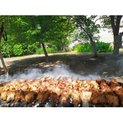 Рецепт: Шашлык из говяжьей вырезки и баранины с добавлением курдючного сала