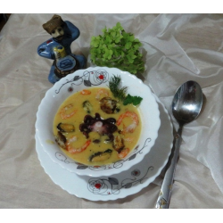 Рецепт: Сырный суп с морепродуктами