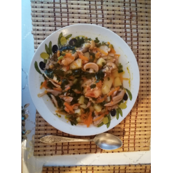 Рецепт: Суп грибной на бульоне из копченых куриных бедрышек
