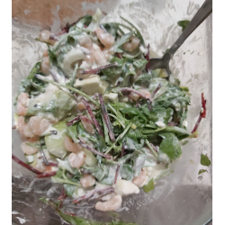 Рецепт: Салат "Королевский" с креветками, авокадо и вкусной заливкой