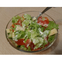 Рецепт: Салат из свежих огурцов с томатами и салатом