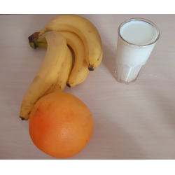 Рецепт: Смузи из грейпфрута и банана с молоком