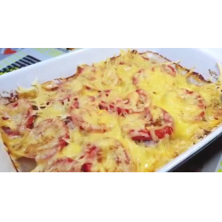 Рецепт: Куриное филе запеченное с горчицей, помидорами, луком и сыром