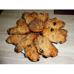 Рецепт: Овсяное печенье с цукатами.и изюмом в ореховой обсыпке
