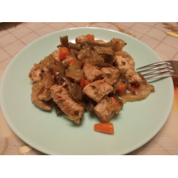 Рецепт: Филе индейки с кабачком и фасолью