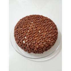 Рецепт: Творожная запеканка-торт со сливами, кокосом и шоколадными колечками