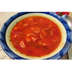Рецепт: Томатный суп с охотничьими колбасками