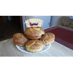 Рецепт: Кекс с начинкой из клюквенного желе