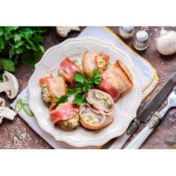 Фото Шампиньоны с творожным сыром, запеченные в беконе